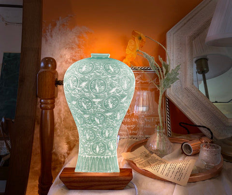 Light Hanji (Vase with Cranes and Clouds)