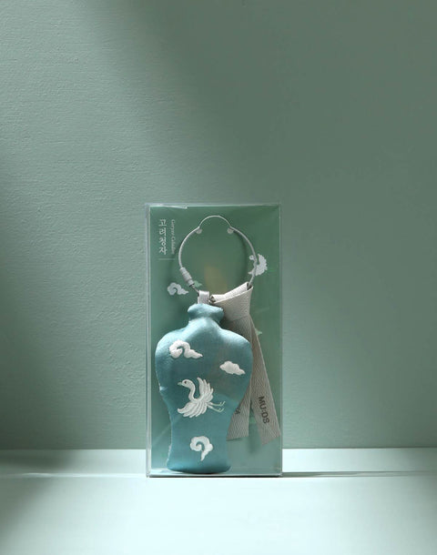 Goryeo Celadon Keyring (Vase with Cranes and Clouds)