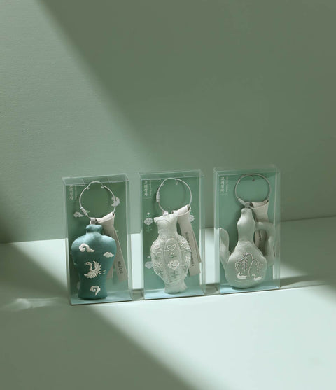 Goryeo Celadon Keyring (Vase with Cranes and Clouds)