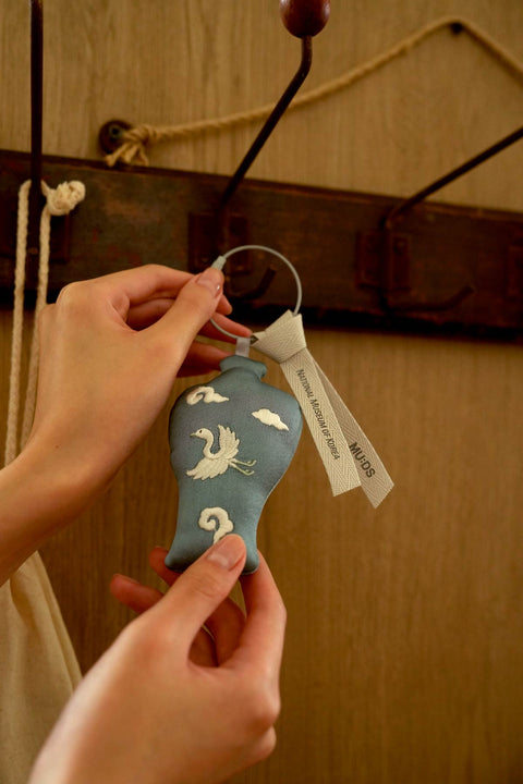 Goryeo Celadon Keyring (Vase with Cranes and Clouds)