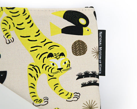 Pouch (Yellow Tiger)
