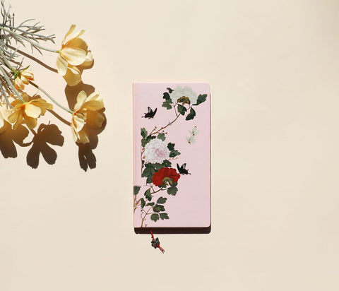 Cahier spécial à motifs de fleurs et de papillons (rose)