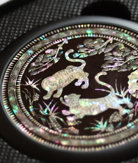 Hand Mirror (Mother of Pearl Tiger)