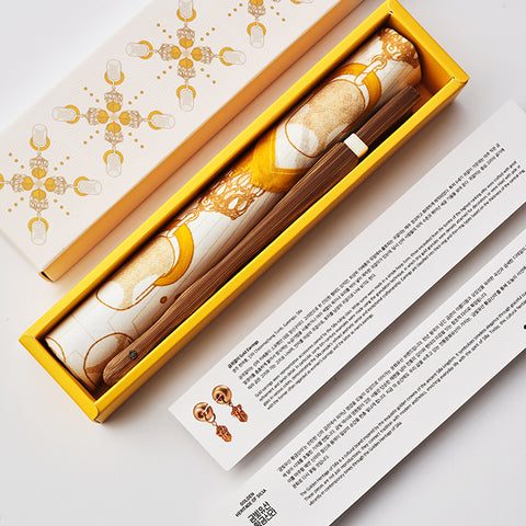 Silla Gold Crown Folding Fan & Handkerchief Set
