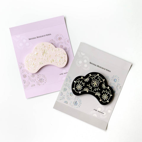 Hand Mirror (Box with chrysanthemum scroll design)