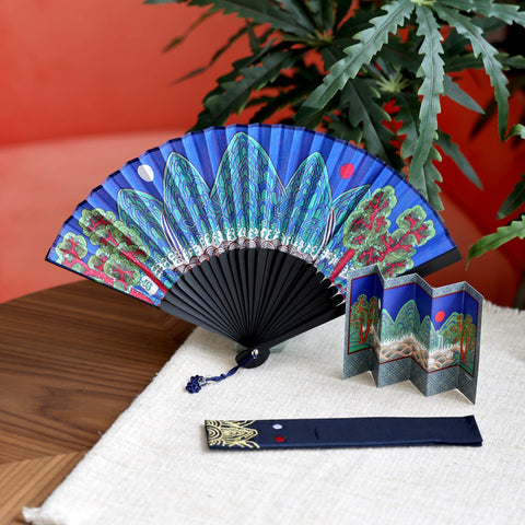 Folding fan (Ilwolobongdo)